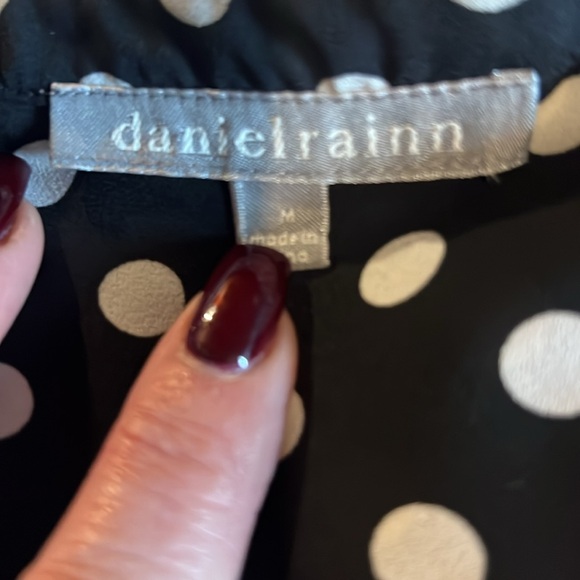 Daniel rainn top size Medium - Picture 2 of 3